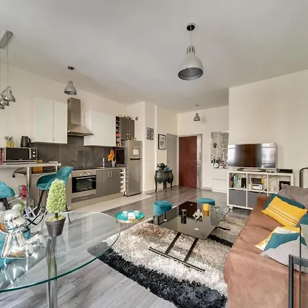 Charming And Bright Apt Near The Centre Pompidou Párizs