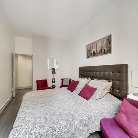 Charming And Bright Apt Near The Centre Pompidou Apartman